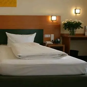 Memphis Hotel Francoforte sul Meno 4*,